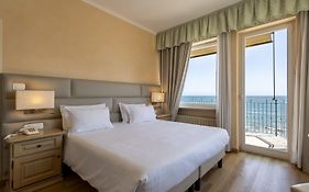 Hotel Palace